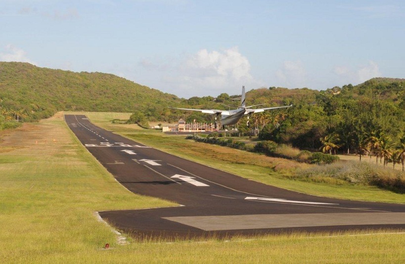 Caribbean VIP Airport: Mustique
